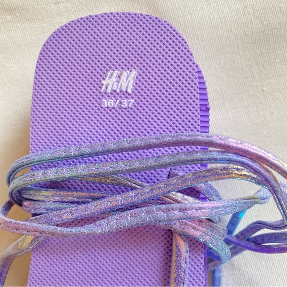 H&M purple iridescent flip flop lace up flats sandals 5-6 women’s size BRAND NEW - Picture 7 of 8